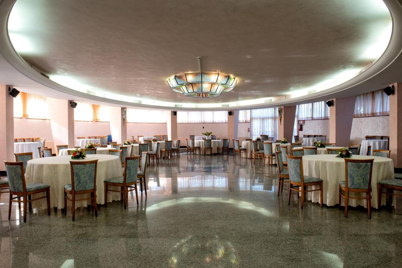 Hotel Le Tegnue Sottomarina Exteriör bild