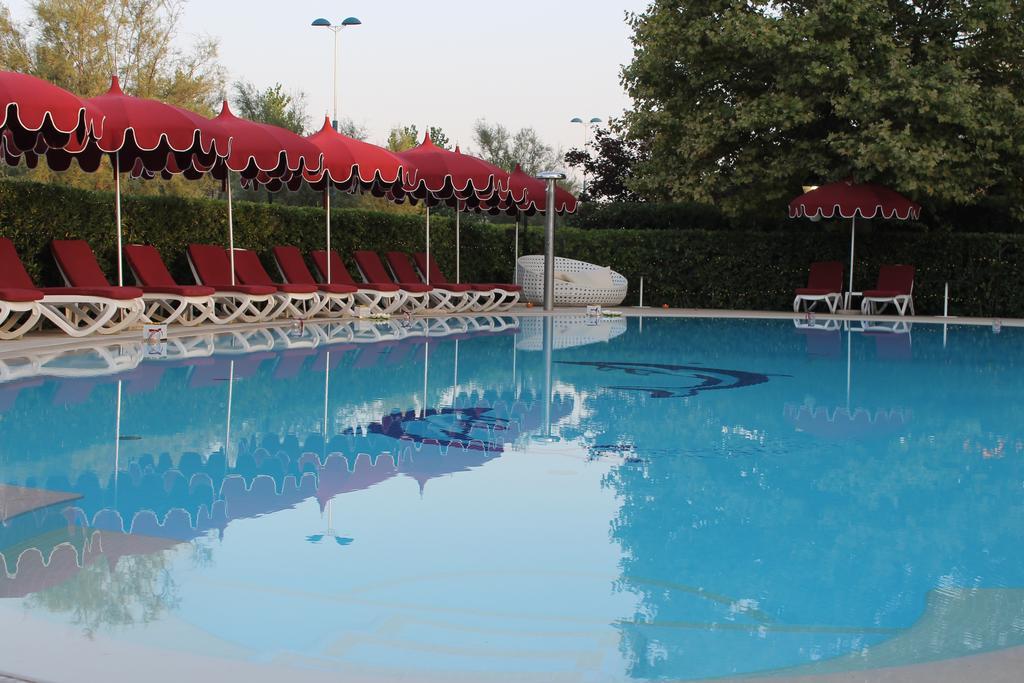 Hotel Le Tegnue Sottomarina Exteriör bild